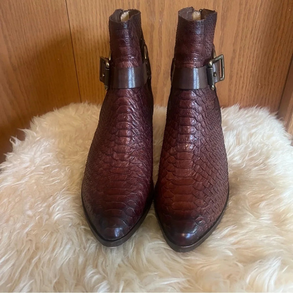Frye Zoe Ring Leather Short Boots Sz-7 - Picture 2 of 9